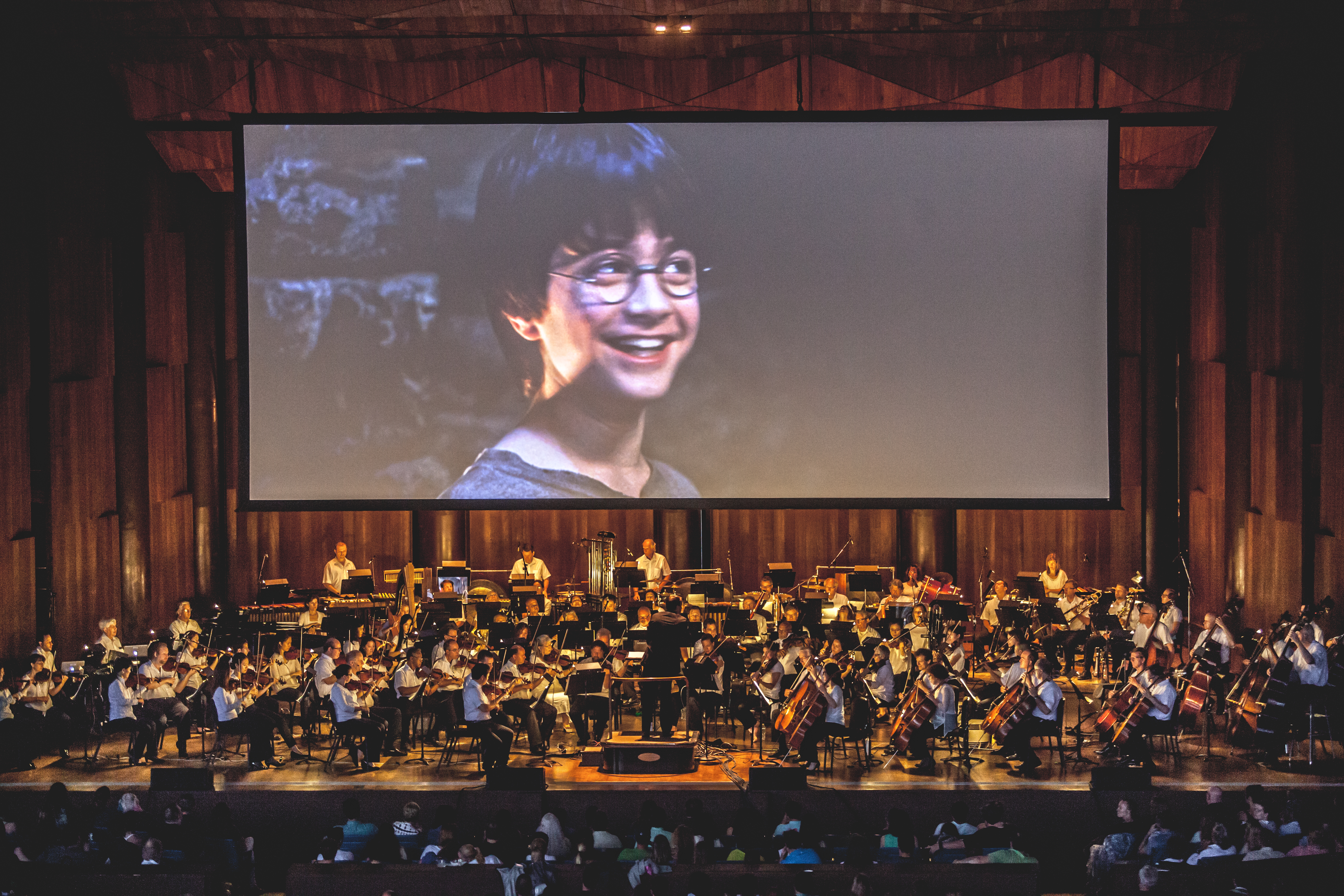 The Mann hosts the world premiere of Harry Potter and the Sorcerer’s Stone™ in Concert with The Philadelphia Orchestra, welcoming a sold-out crowd.